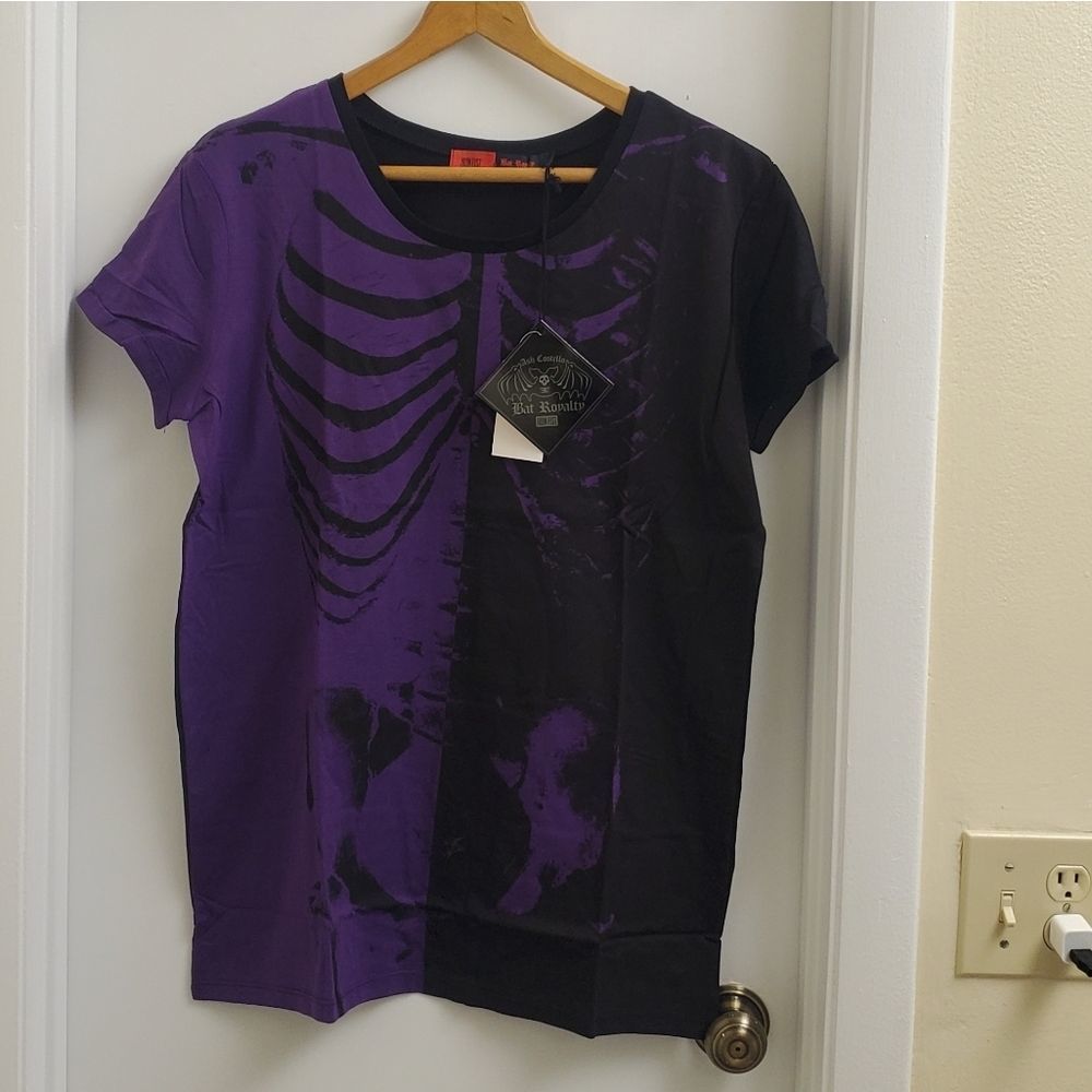🤩New with tags Iron Fist Bat royalty/Bad to the bone skeleton t-shirt Sizes S,M